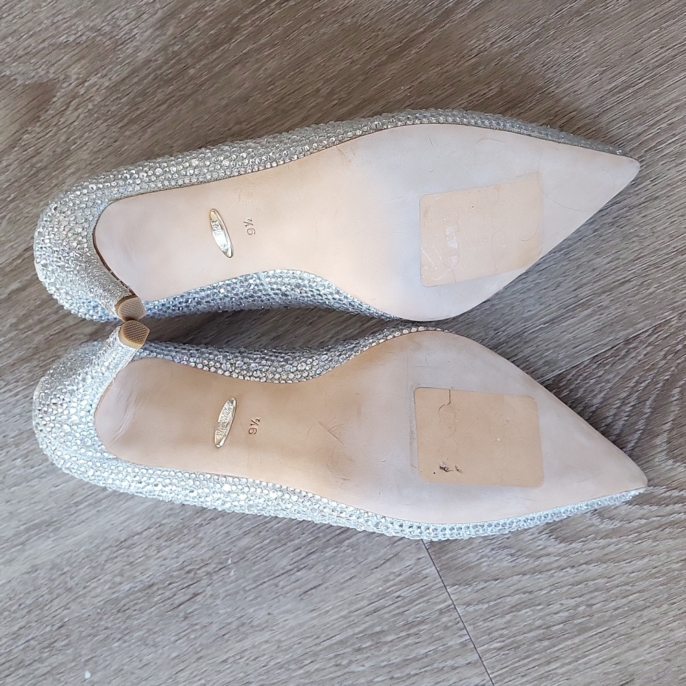 Badgley Mischka Cher II Silver Rhinestone Pump - 9.5 - Picture 12 of 14